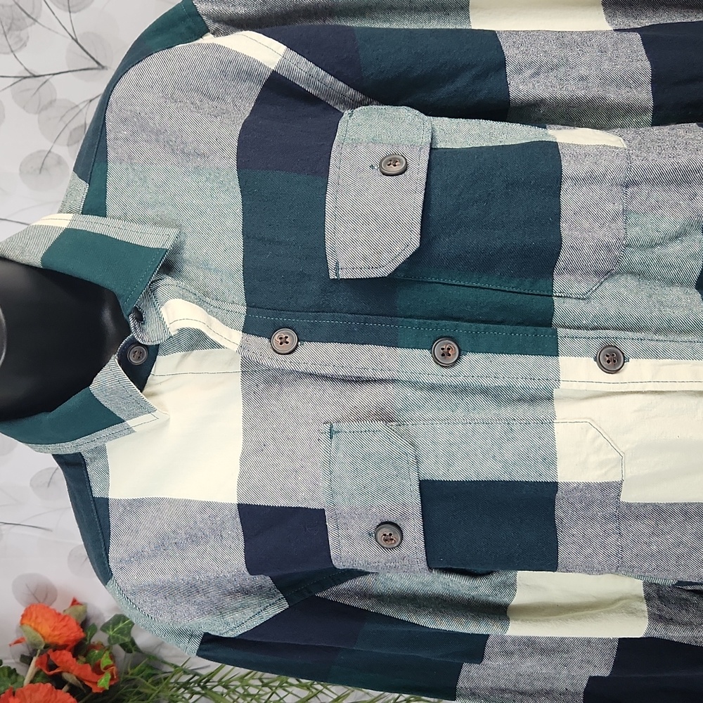 Springfield Plaid Flannel - Picture 5 of 10